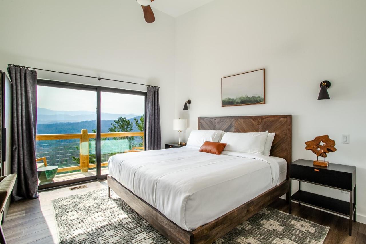 3 Pines Lodges Luxury Mountain View Hot Tub Sevierville Dış mekan fotoğraf